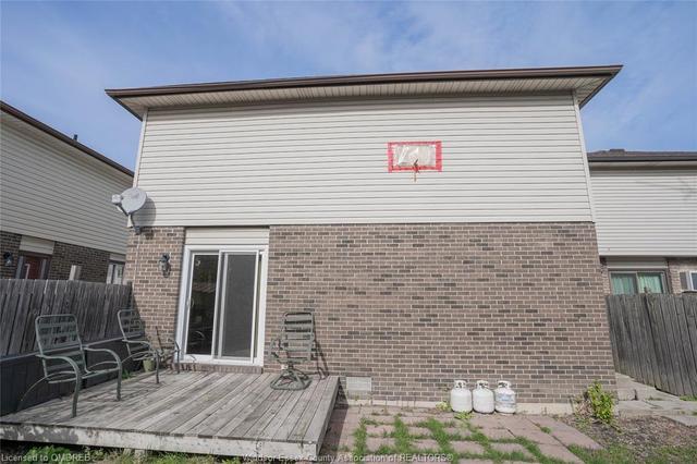 9335 Bayswater Crt, House detached with 3 bedrooms, 2 bathrooms and null parking in Windsor ON | Image 20