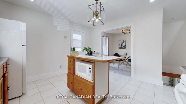 271 Millen Rd, House detached with 3 bedrooms, 2 bathrooms and 5 parking in Hamilton ON | Image 4