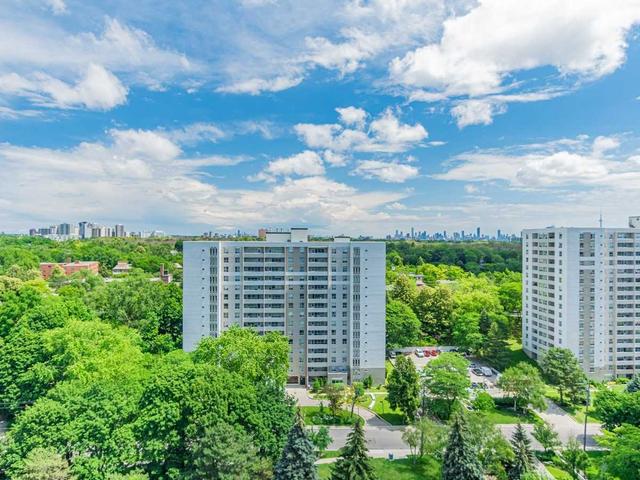 910 - 35 Ormskirk Ave, Condo with 3 bedrooms, 2 bathrooms and 1 parking in Toronto ON | Image 18