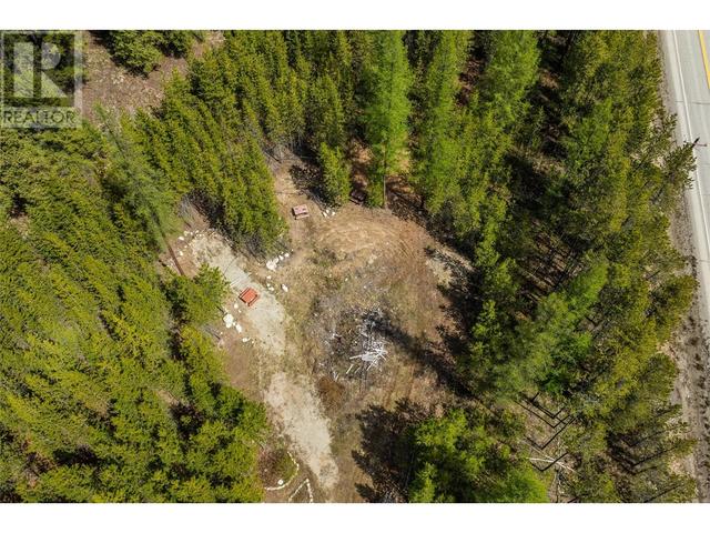 4820 33 Hwy, House detached with 5 bedrooms, 2 bathrooms and 6 parking in Kootenay Boundary E BC | Image 91