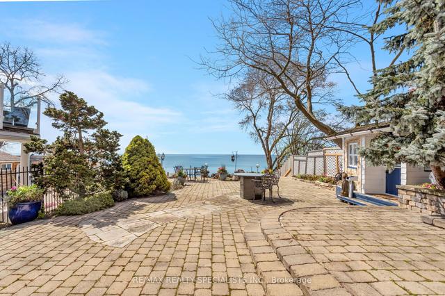 327a Lake Promenade, House detached with 4 bedrooms, 4 bathrooms and 6 parking in Toronto ON | Image 8