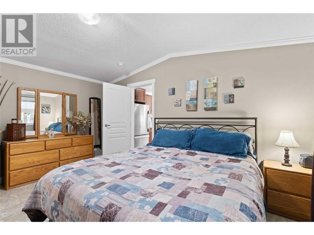 5161 - 63 Avenue Unit# 3, House other with 3 bedrooms, 2 bathrooms and 3 parking in Salmon Arm BC | Image 26