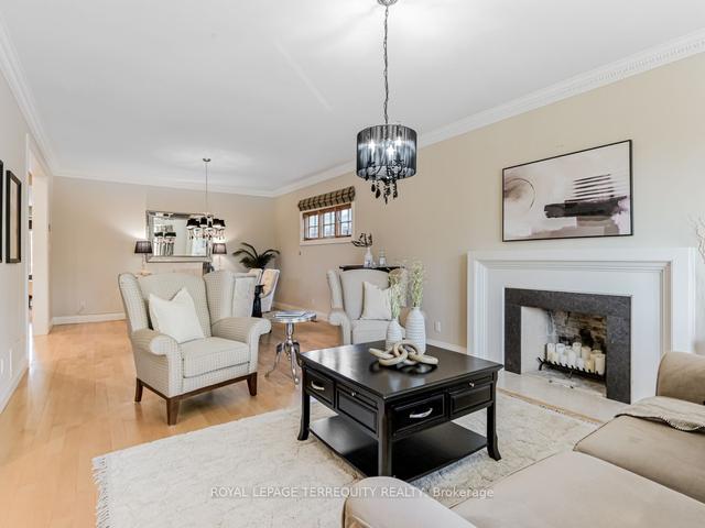 176 Joicey Blvd, House detached with 4 bedrooms, 4 bathrooms and 4 parking in Toronto ON | Image 39