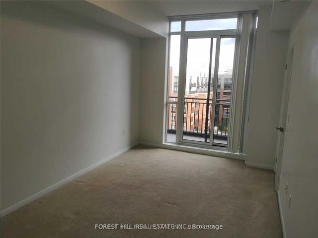 827 - 830 Lawrence Ave W, Condo with 2 bedrooms, 2 bathrooms and 1 parking in Toronto ON | Image 3