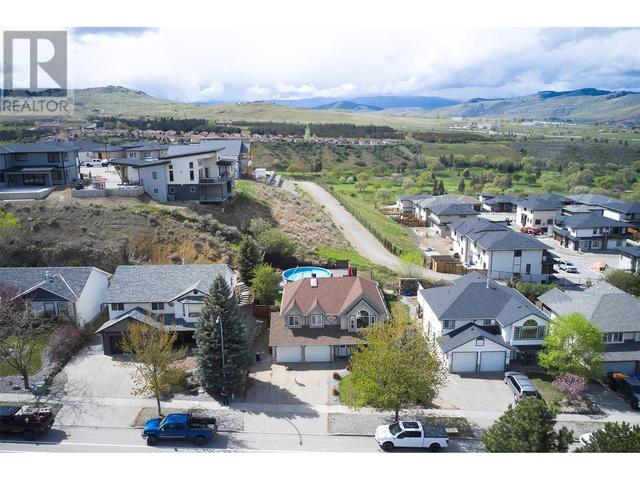 936 Middleton Way, House detached with 4 bedrooms, 3 bathrooms and 6 parking in Vernon BC | Image 3