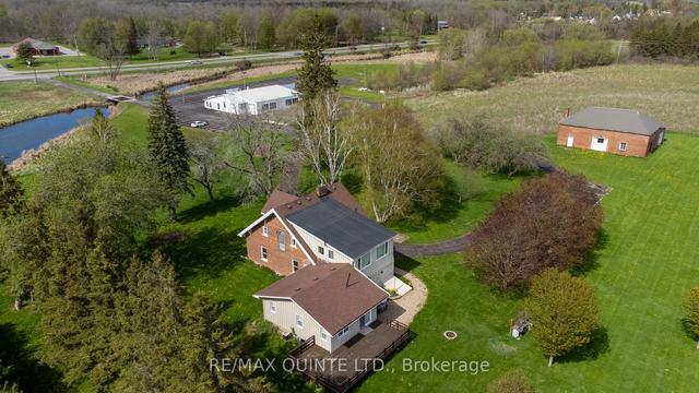 4184 Old Highway 2, House detached with 5 bedrooms, 4 bathrooms and 5 parking in Belleville ON | Image 2