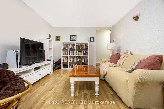 128 - 49 Rhonda Rd, Townhouse with 3 bedrooms, 2 bathrooms and 1 parking in Guelph ON | Image 23