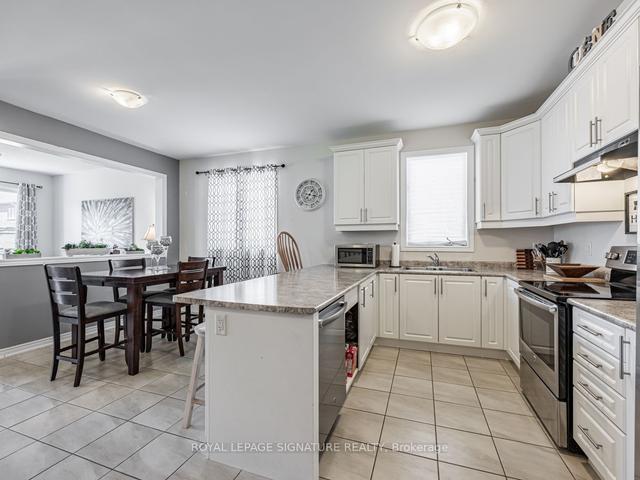 64 Pedwell St, House detached with 2 bedrooms, 2 bathrooms and 3 parking in Clarington ON | Image 5