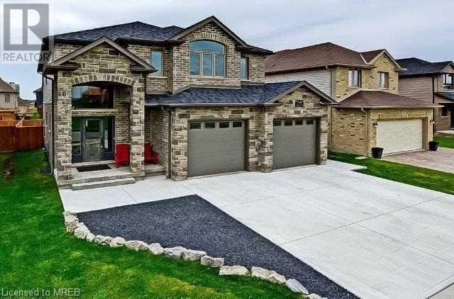 3335 Singleton Ave, House detached with 4 bedrooms, 2 bathrooms and 5 parking in London ON | Image 2