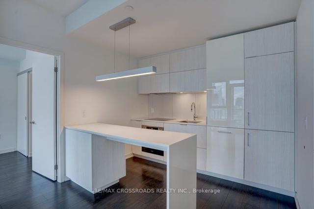 2807 - 20 Richardson St, Condo with 2 bedrooms, 2 bathrooms and 1 parking in Toronto ON | Image 3