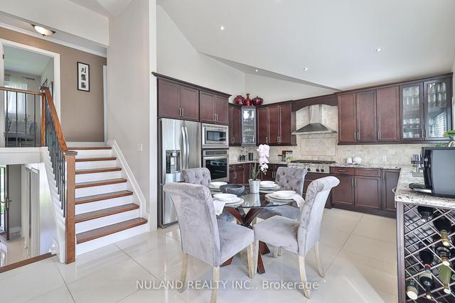 23 Glos Rd, House detached with 3 bedrooms, 3 bathrooms and 4 parking in Toronto ON | Image 4