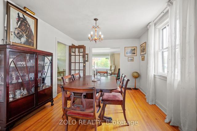 427 Trafalgar Rd, House detached with 2 bedrooms, 2 bathrooms and 5 parking in Oakville ON | Image 4