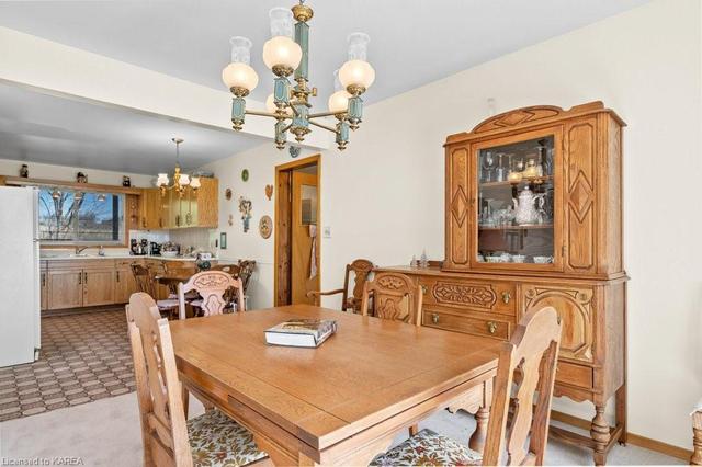 8970 Highway 33, House detached with 2 bedrooms, 1 bathrooms and 9 parking in Greater Napanee ON | Image 2