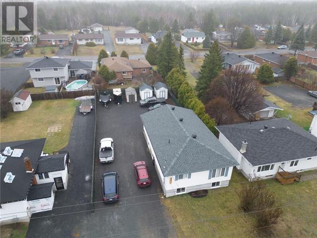3296 Old Highway 69 N, House detached with 6 bedrooms, 2 bathrooms and null parking in Greater Sudbury ON | Image 7