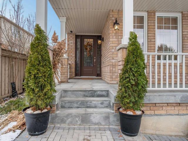 584 Mavrinac Blvd, House detached with 4 bedrooms, 3 bathrooms and 4 parking in Aurora ON | Image 12