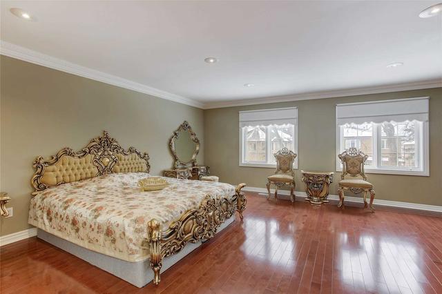 365 Princess Ave, House detached with 5 bedrooms, 7 bathrooms and 6 parking in Toronto ON | Image 13