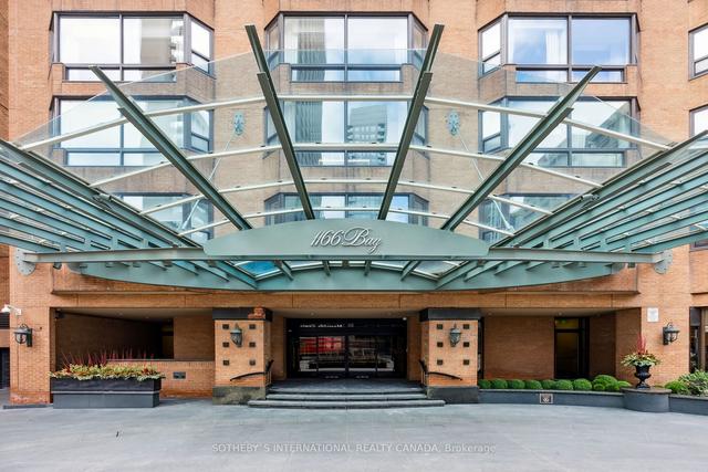 ph2 - 1166 Bay St, Condo with 3 bedrooms, 4 bathrooms and 4 parking in Toronto ON | Image 1
