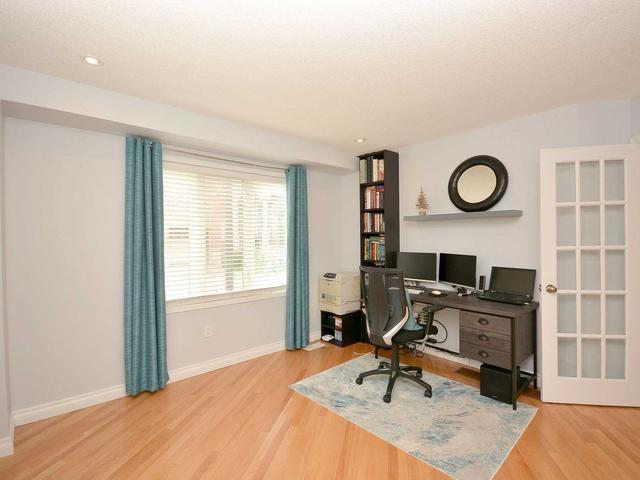 3180 Joel Kerbel Pl, House attached with 3 bedrooms, 3 bathrooms and 3 parking in Mississauga ON | Image 39