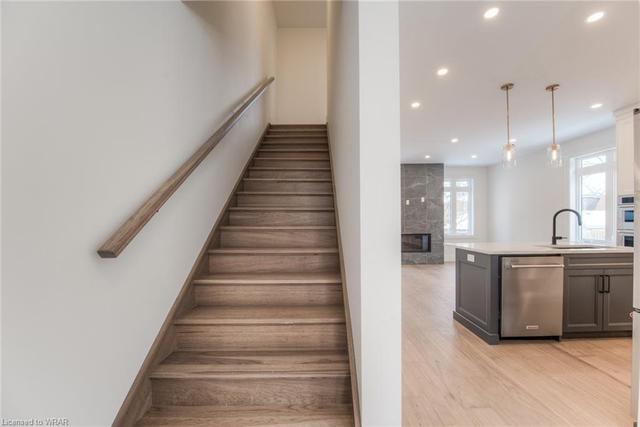102 Dawson St, House semidetached with 3 bedrooms, 2 bathrooms and 2 parking in Waterloo ON | Image 19