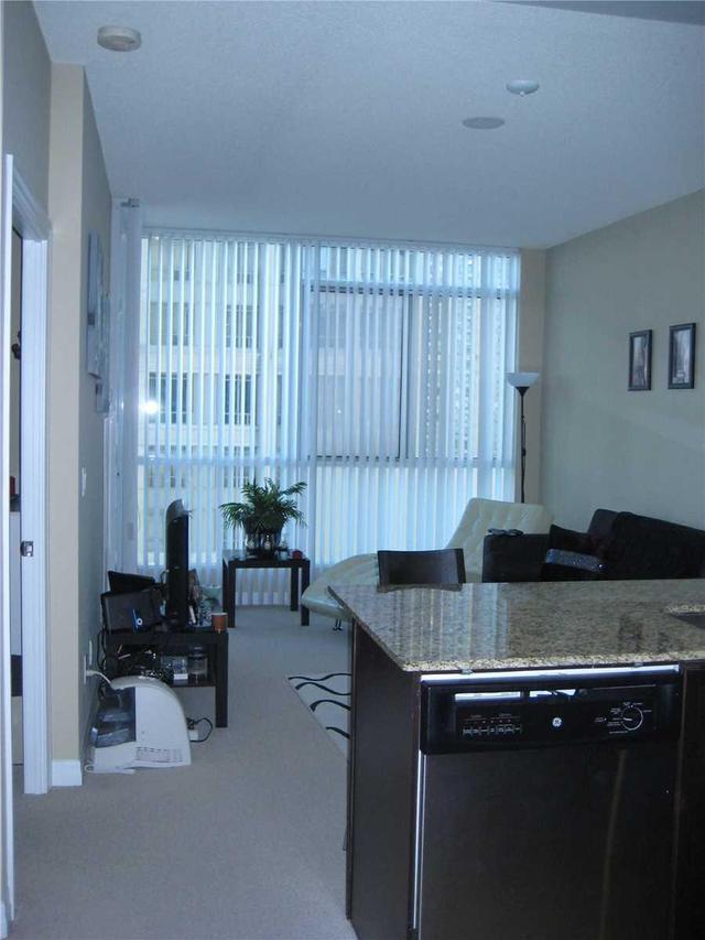 1001 - 225 Webb Dr, Condo with 1 bedrooms, 1 bathrooms and 1 parking in Mississauga ON | Image 4