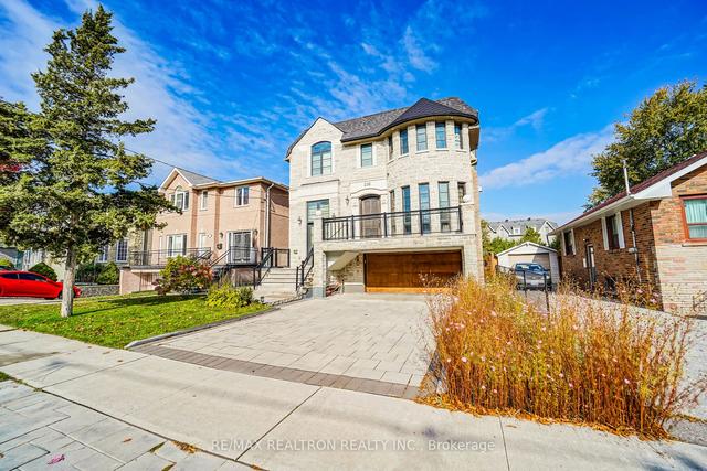 216 Olive Ave, House detached with 4 bedrooms, 7 bathrooms and 6 parking in Toronto ON | Image 12
