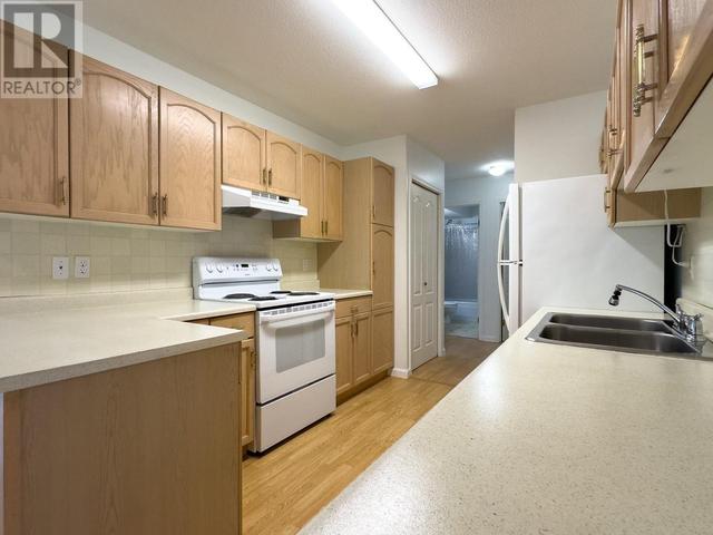 113 - 769 Klo Rd, Condo with 2 bedrooms, 1 bathrooms and 1 parking in Kelowna BC | Image 11