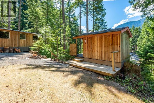 42 Baikie Dr, House detached with 2 bedrooms, 1 bathrooms and 2 parking in Strathcona D (Oyster Bay   Buttle Lake) BC | Image 15