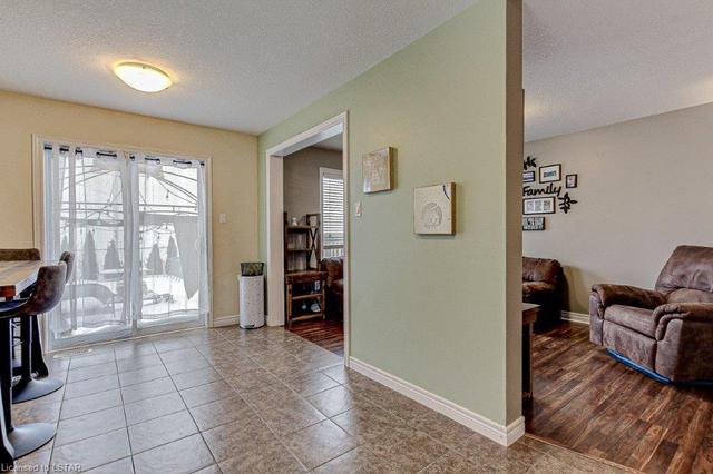 1541 Evans Blvd, House detached with 3 bedrooms, 1 bathrooms and 3 parking in London ON | Image 13