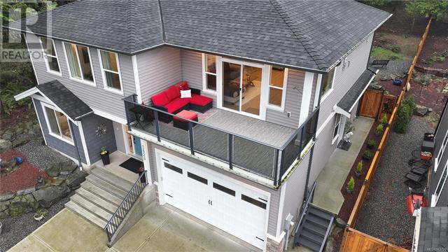 Aerial of front deck | Image 33