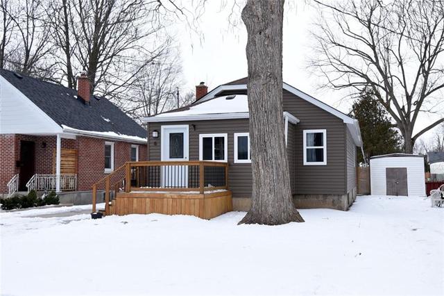 6 Vimy St, House detached with 4 bedrooms, 1 bathrooms and 4 parking in Cambridge ON | Image 4
