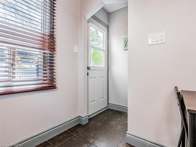 162 East 17th Street, House detached with 2 bedrooms, 1 bathrooms and 1 parking in Hamilton ON | Image 6