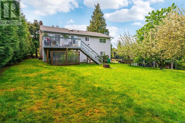 5670 Yorkshire Terr, House detached with 3 bedrooms, 2 bathrooms and 4 parking in Nanaimo BC | Image 38