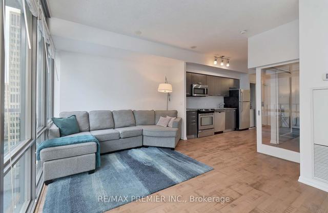 1401 - 832 Bay St, Condo with 1 bedrooms, 1 bathrooms and 0 parking in Toronto ON | Image 37