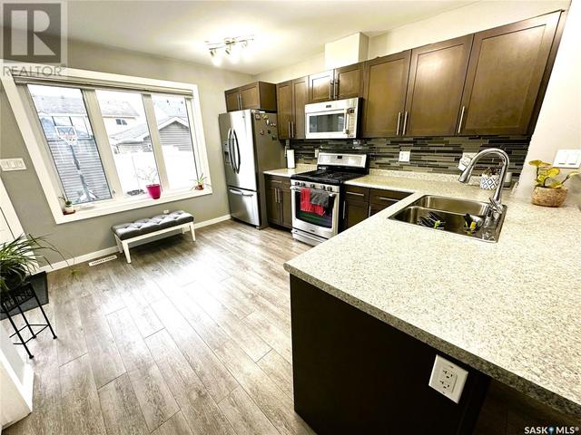 4657 E Primrose Green Dr, House attached with 3 bedrooms, 3 bathrooms and null parking in Regina SK | Image 13