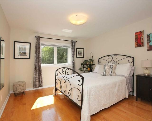 67 Moreau Tr, House detached with 4 bedrooms, 4 bathrooms and 7 parking in Toronto ON | Image 11