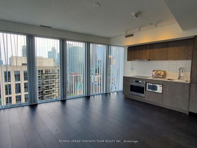 ph102 - 60 Shuter St, Condo with 2 bedrooms, 2 bathrooms and 0 parking in Toronto ON | Image 2