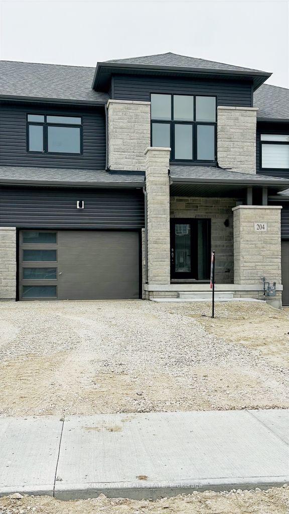 204 Rosanne Cir, House attached with 3 bedrooms, 3 bathrooms and 3.5 parking in Wasaga Beach ON | Image 1