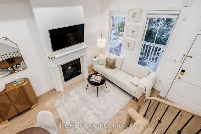 617 Adelaide St W, House attached with 3 bedrooms, 3 bathrooms and 2 parking in Toronto ON | Image 25