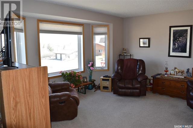 302 Richard Street, House detached with 3 bedrooms, 3 bathrooms and null parking in Manitou Beach SK | Image 16