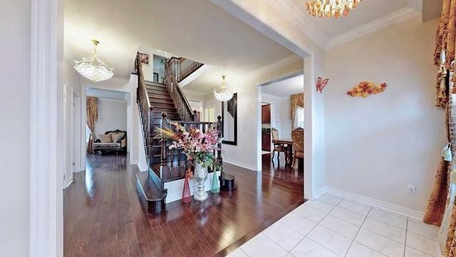 163 Staglin Crt, House detached with 5 bedrooms, 6 bathrooms and 4 parking in Markham ON | Image 4