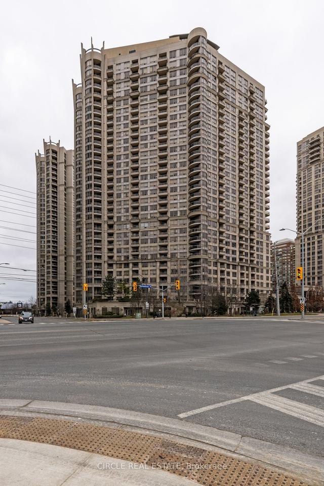 525 - 3888 Duke Of York Blvd, Condo with 3 bedrooms, 2 bathrooms and 1 parking in Mississauga ON | Image 1