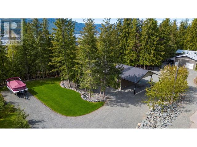 7430 Stampede Trail, House detached with 3 bedrooms, 2 bathrooms and 4 parking in Columbia Shuswap F BC | Image 88