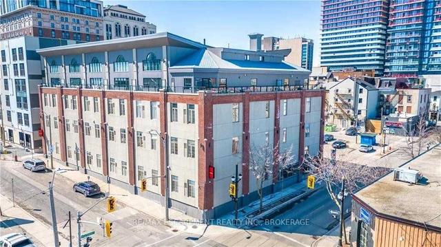 307 - 80 King William St, Condo with 2 bedrooms, 2 bathrooms and 0 parking in Hamilton ON | Image 1