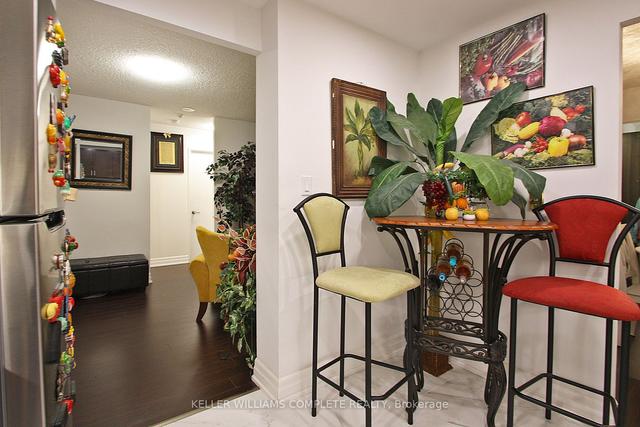209 - 145 Hillcrest Ave, Condo with 2 bedrooms, 1 bathrooms and 1 parking in Mississauga ON | Image 14