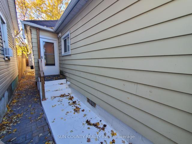 427 Bridge Ave, House detached with 3 bedrooms, 1 bathrooms and 0 parking in Windsor ON | Image 7