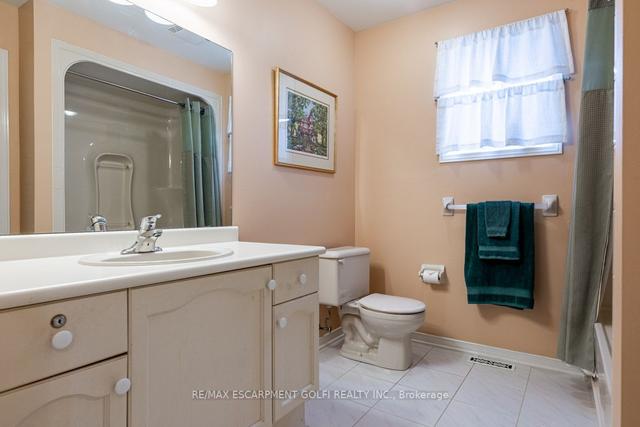 21 Foxhill Cres, House detached with 3 bedrooms, 2 bathrooms and 3 parking in St. Catharines ON | Image 11