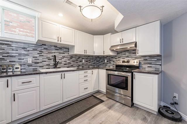 35 Atto Dr, House detached with 3 bedrooms, 4 bathrooms and 6 parking in Guelph ON | Image 17