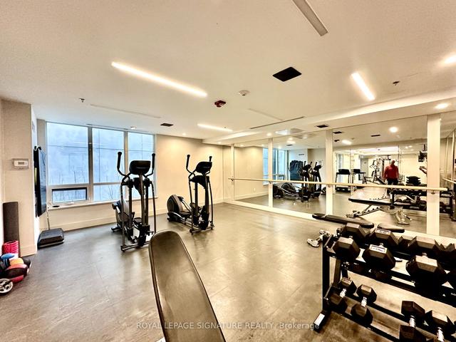 413 - 377 Madison Ave, Condo with 2 bedrooms, 2 bathrooms and 1 parking in Toronto ON | Image 8