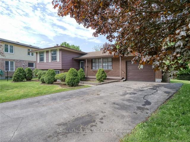 59 Haliburton Pl, House detached with 3 bedrooms, 2 bathrooms and 3 parking in London ON | Image 23