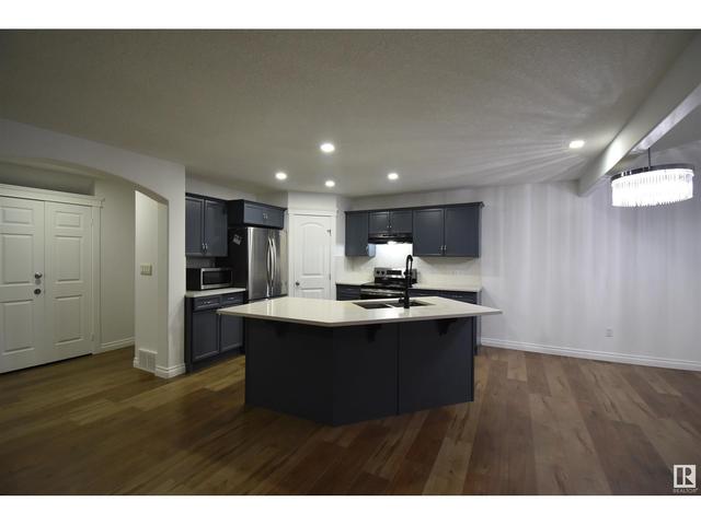 8411 2 Av Sw Sw, House detached with 4 bedrooms, 3 bathrooms and null parking in Edmonton AB | Image 9